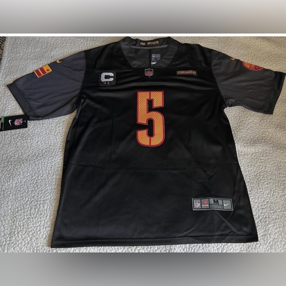 Men's Black and Gray Sports Jersey